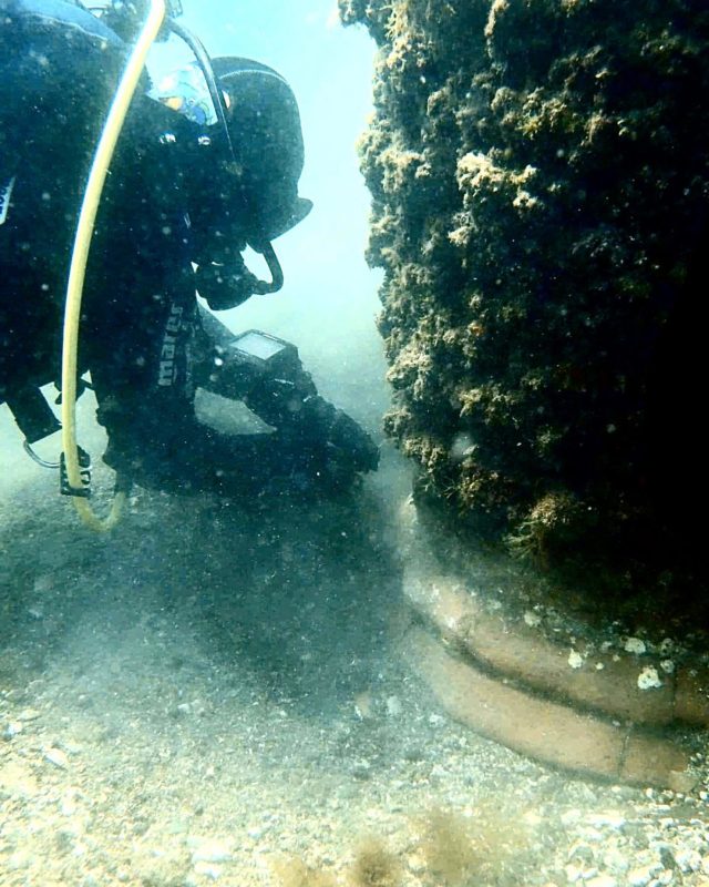 Antic column underwater...historical dive
#subaia #naples #underwaterarchaeology  #historicaldive #seaheritagetravel #scubadiving #travel